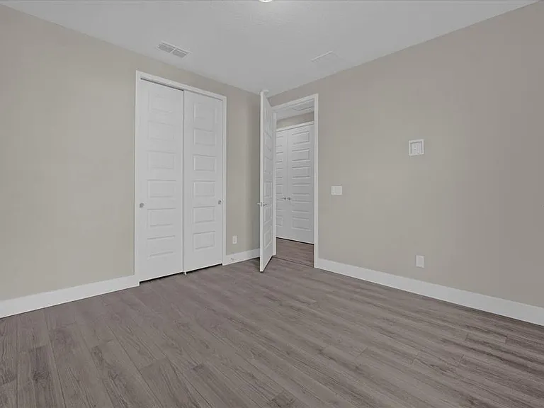7838 Spectrum Dr — Photo 17