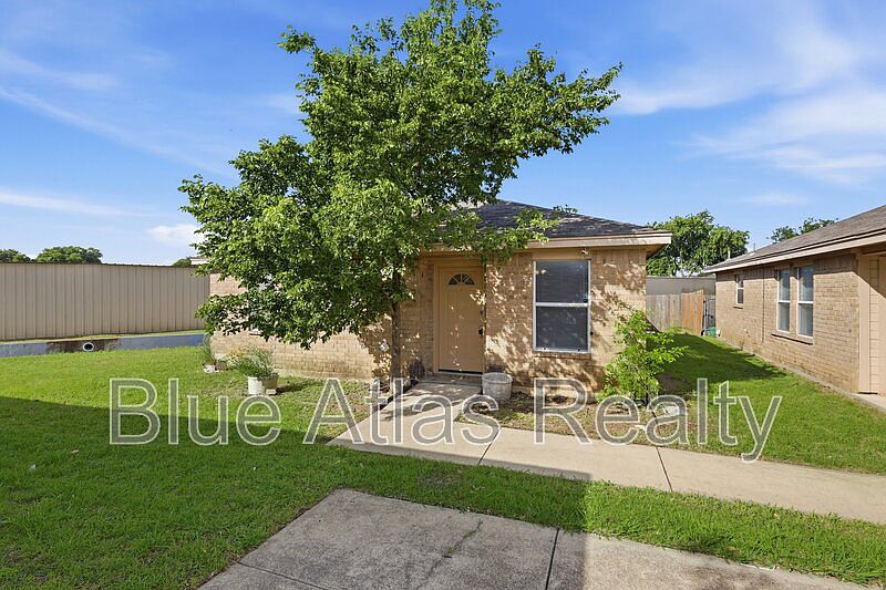 1st image of 125 Cambridge Dr APT 4