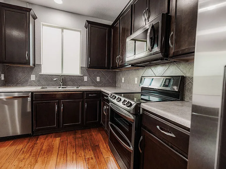 24370 Invitation Oak — Photo 56