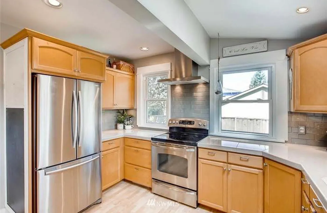 2 bed, 1090 sqft, $3,200 — Photo 4