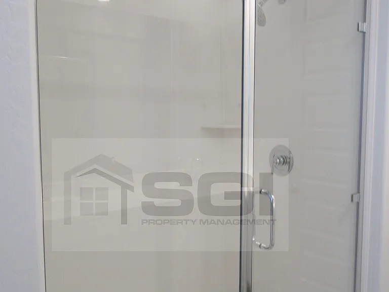 8911 W Bethany Heights Dr — Photo 16