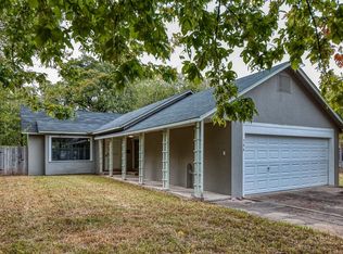 304 W Ney St, Del Rio, TX 78840