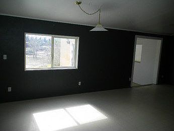 3rd image of 611 Marie St