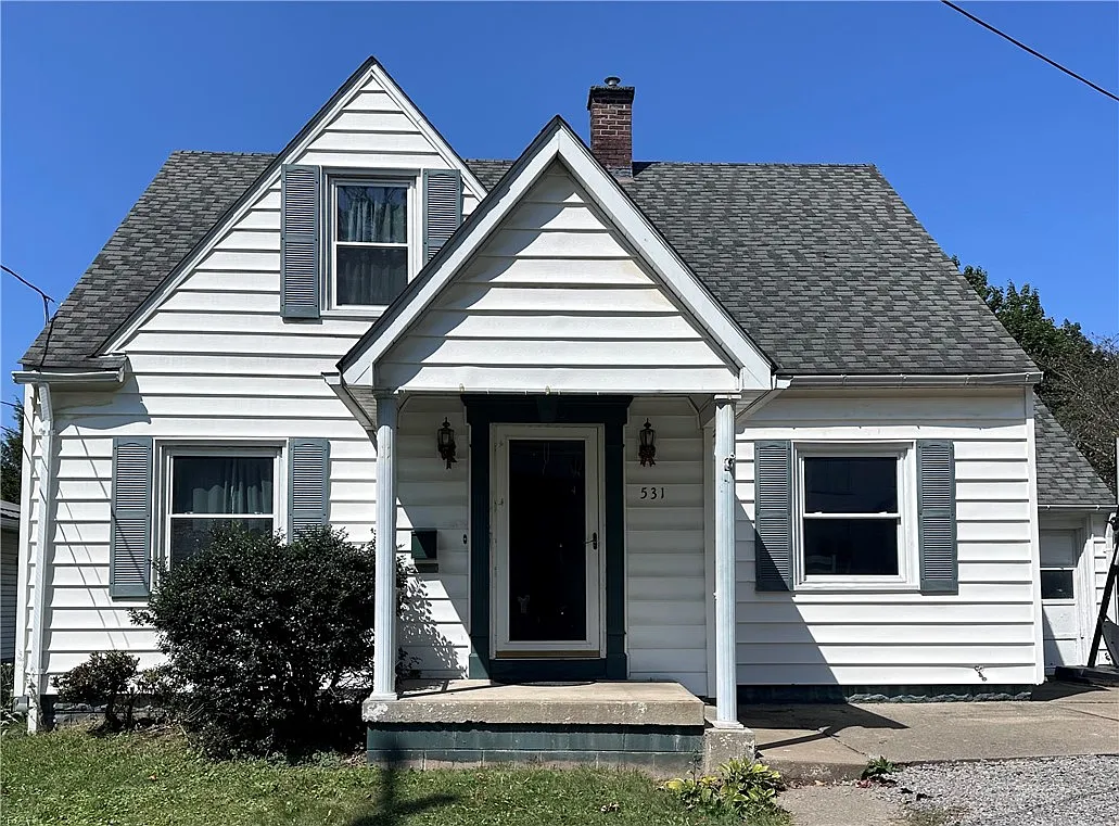 531 Stewart Ave photo 1