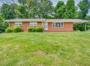 3901 Timberlake Rd, Johnson City, TN 37601