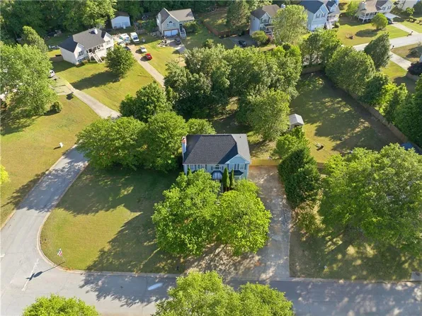 19 Kacey Ct, Powder Springs, GA 30127