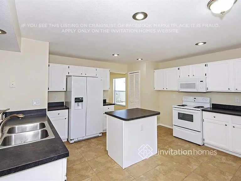 97 Lancer Oak Dr — Photo 8