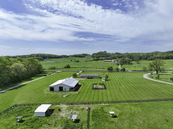 6865 Flat Creek Rd, College Grove, TN 37046