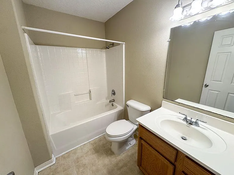139 Sherwood Dr — Photo 13
