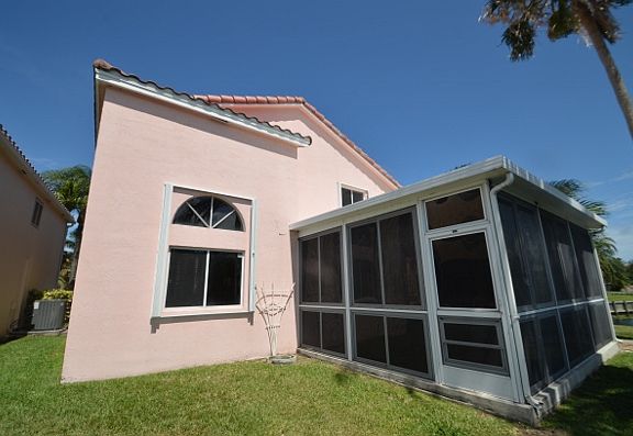 2nd image of 1109 SE 6th Ave