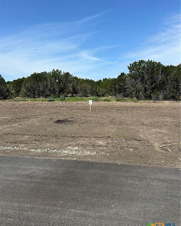 2nd image of 109 Cedar Bluff Loop