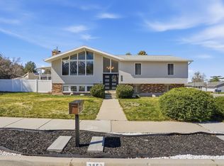 2853 E Willow Hills Dr, Sandy, UT 84093