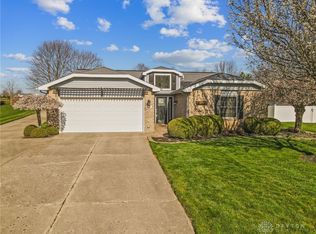 383 Winterset Dr, Englewood, OH