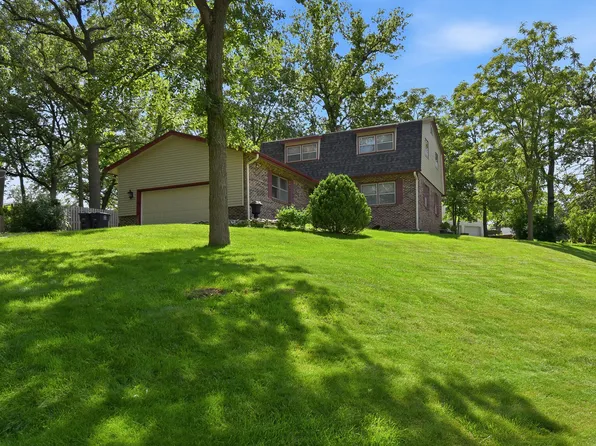18 Scarlet Oaks Rd, Council Bluffs, IA 51503