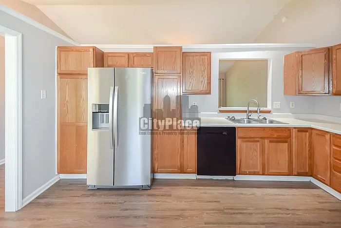 4617 Welton St — Photo 14