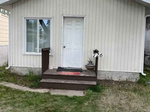 726 M AVENUE S, Saskatoon, SK S7M 2L4
