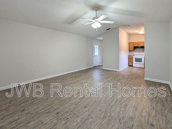 4th image of 8910 Eaton Ave