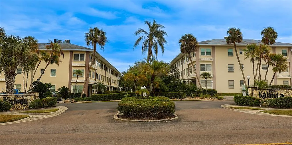 2 bed, 2.0 bath, 964 sqft, $1,600 — Photo 1