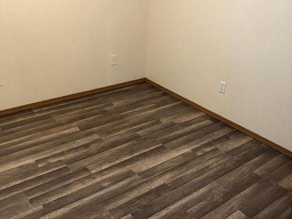 4th image of 2912 NE Delancey Ct