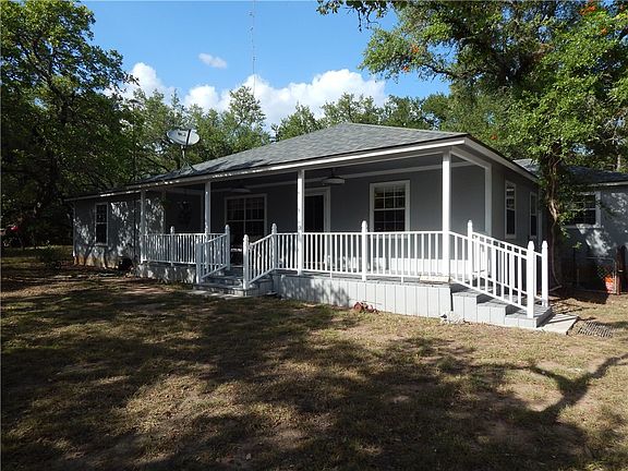 2nd image of 650 Wimberley Oaks Dr