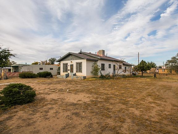 4th image of 3809 Los Tomases Dr NW