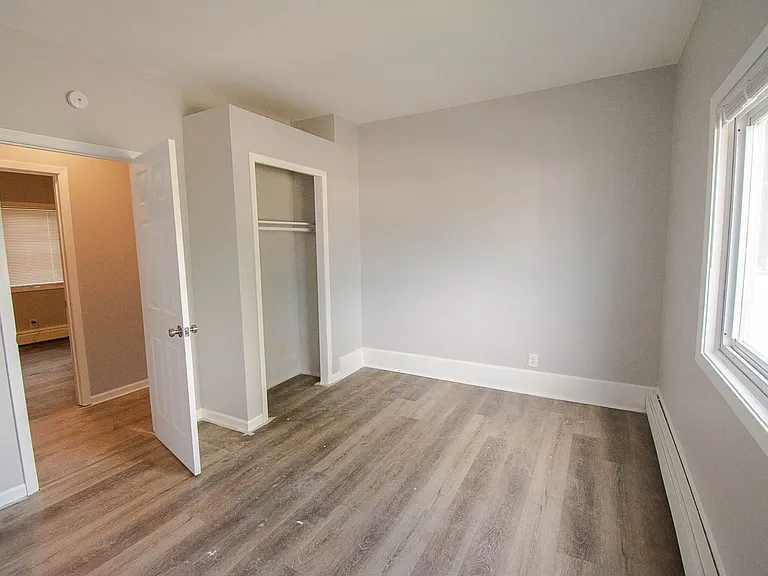 836 S Newton Ave — Photo 7