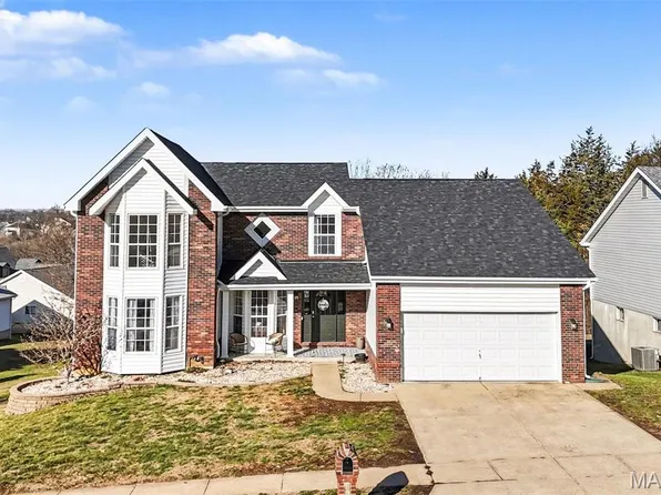 3037 Southoaks Pl, Saint Louis, MO 63129