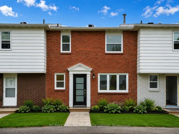 660 Hochelaga St #38, Ottawa, ON K1K 2E9