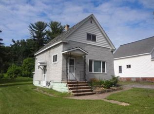 908 Main St, Niagara, WI 54151