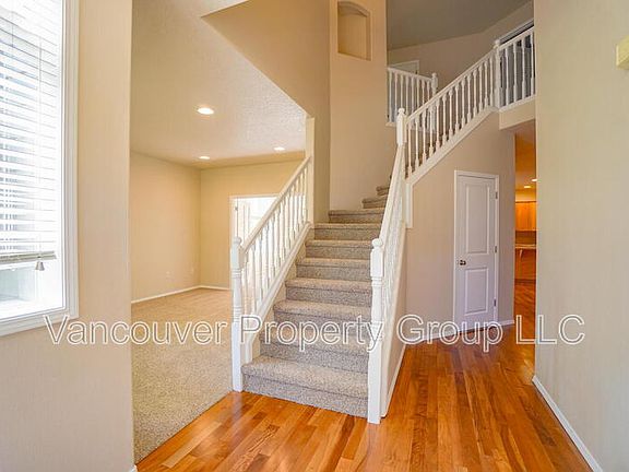 4th image of 2200 NE 106th St
