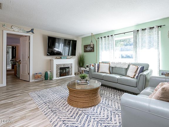 5th image of 37 Lemon Twist Ln