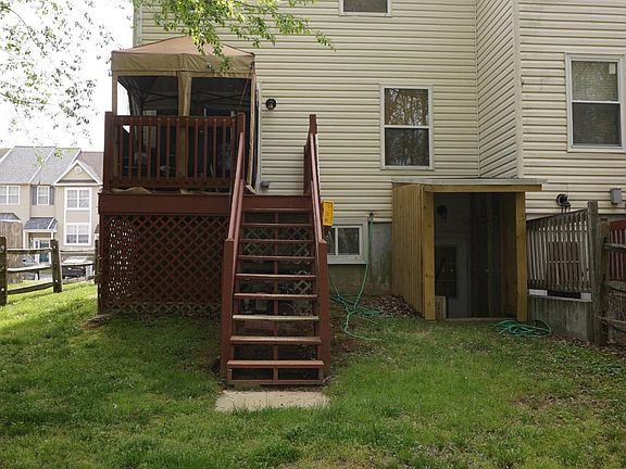 3rd image of 113 Valerie Ln