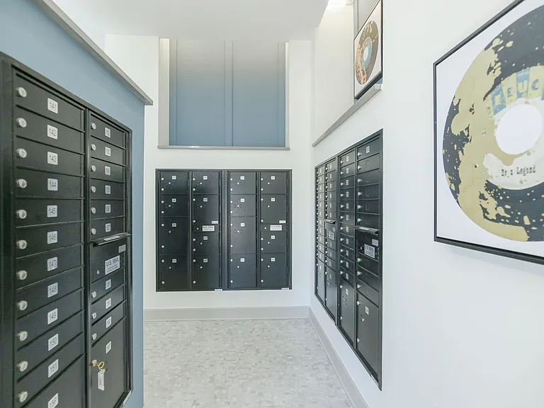 Athens Flats — Photo 15