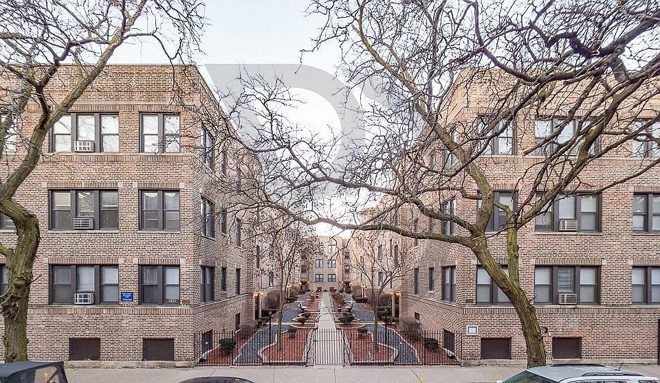 1st image of 3720 N Pine Grove Ave #3726E1