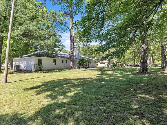 4th image of 218 Thomas Cir