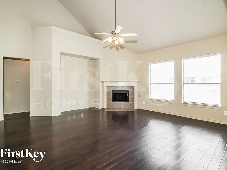 12832 Travers Trl — Photo 5