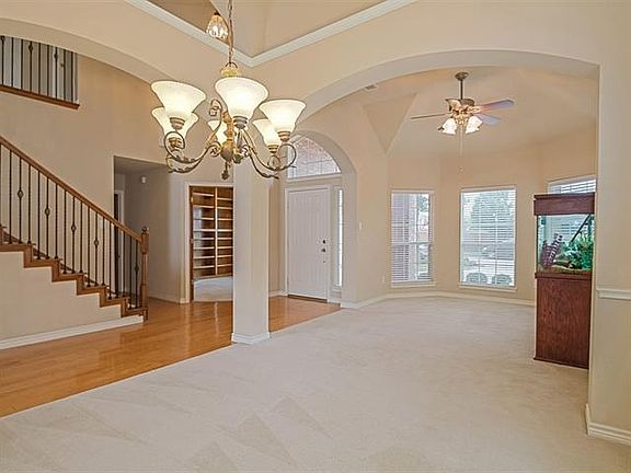 4th image of 10309 Golden Bear Dr