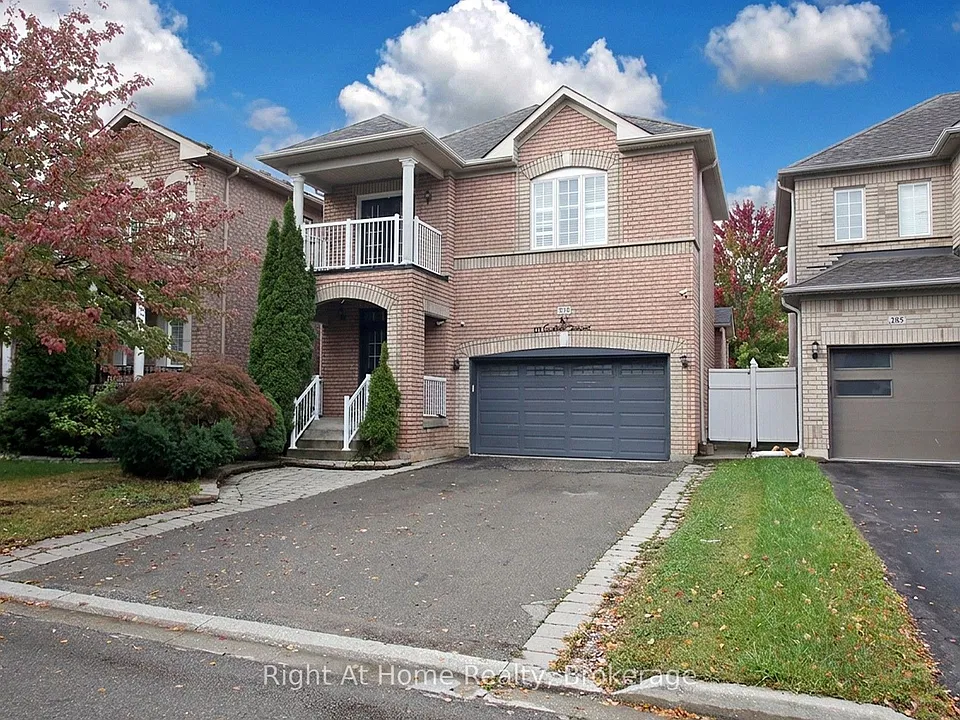 181 Fairlane Cres #UPPER