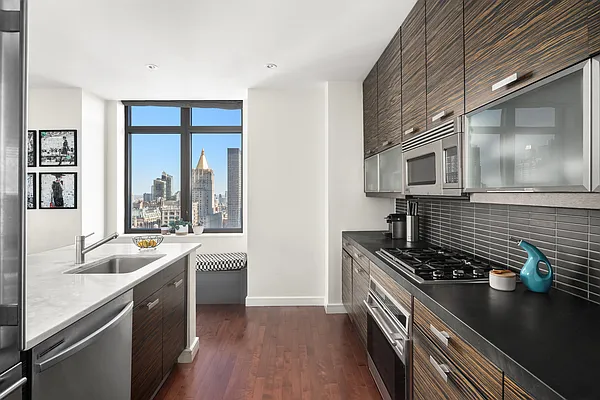 Sold by Douglas Elliman | media 8