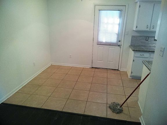 5th image of 2420 Ramblewood Ct