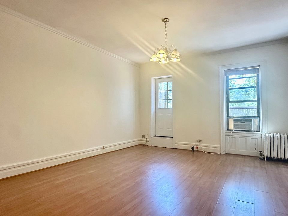 1st image of 320 W 106th St APT 5R