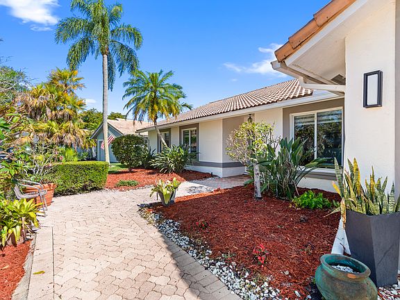 3rd image of 10885 NW 6th Street