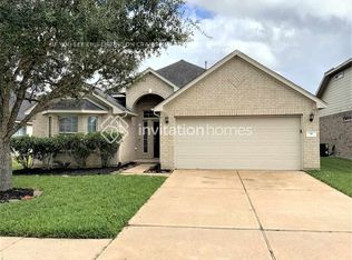 30 Mira Loma Dr, Manvel, TX 77578