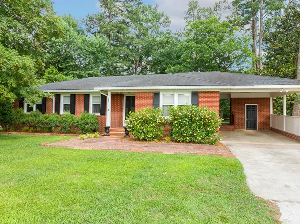 780 Leslie Campbell Ave, Lillington, NC 27546