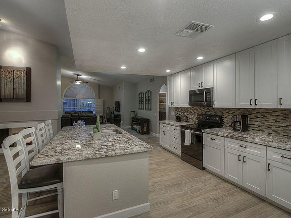 3rd image of 16221 N 50th St