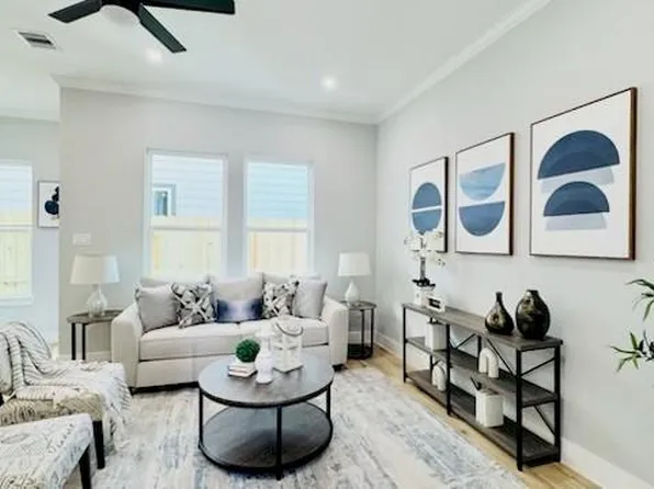 6840 Del Rio St, Houston, TX 77021