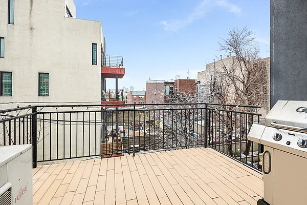 Sold by Compass | media 38