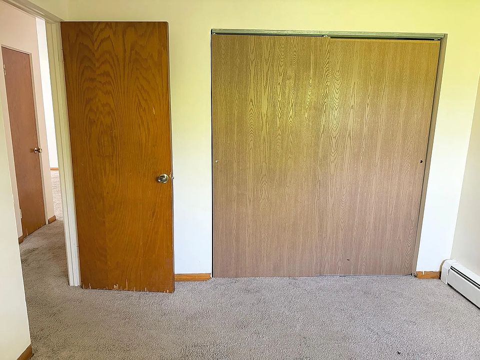 2nd image of 610 N Wolf Rd APT 3