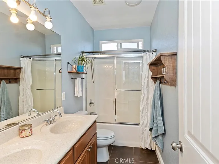 40174 Jaylene St — Photo 25