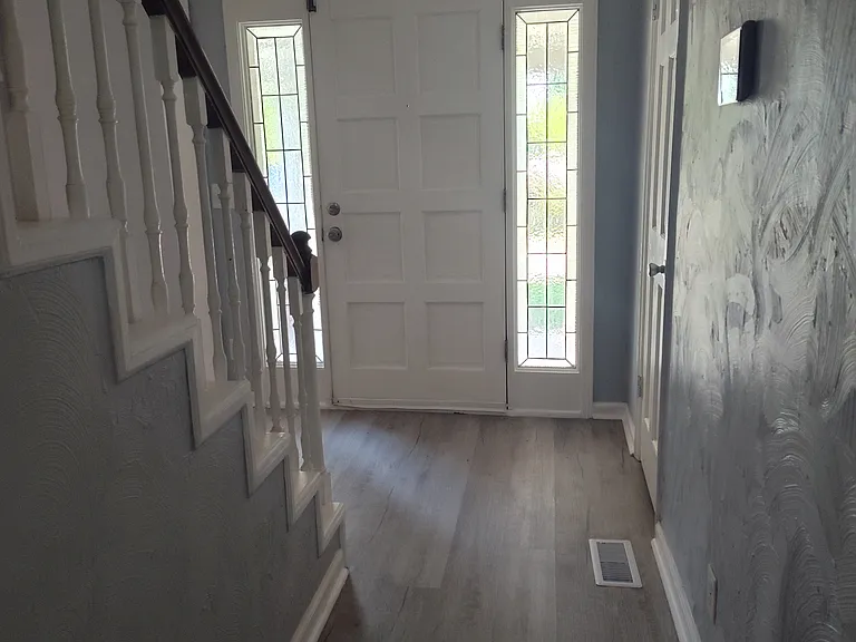 7817 S College Ave — Photo 12